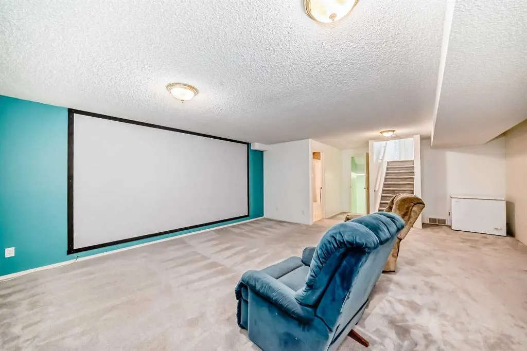 22 Harvest Rose Place NE