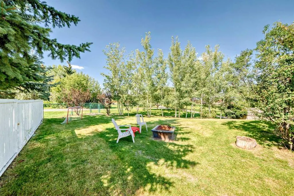 22 Harvest Rose Place NE