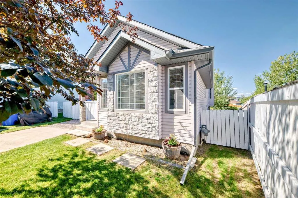 22 Harvest Rose Place NE