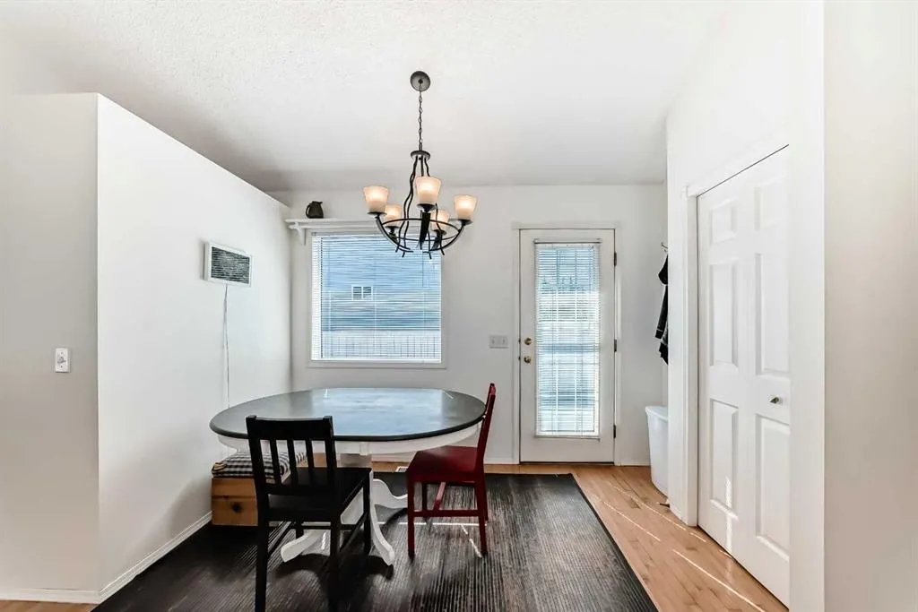 22 Harvest Rose Place NE