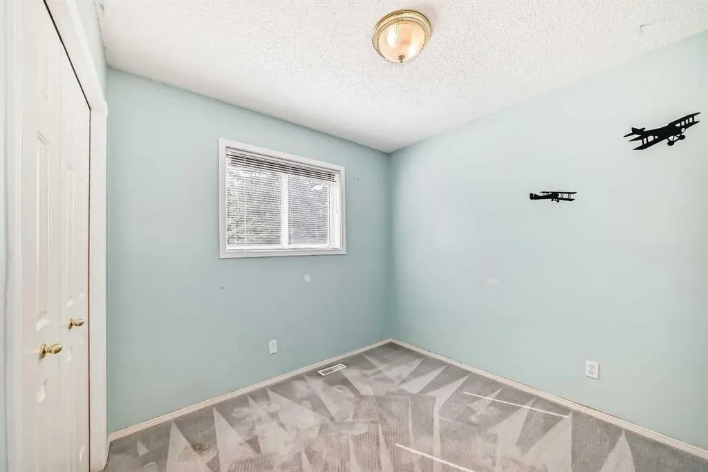 22 Harvest Rose Place NE