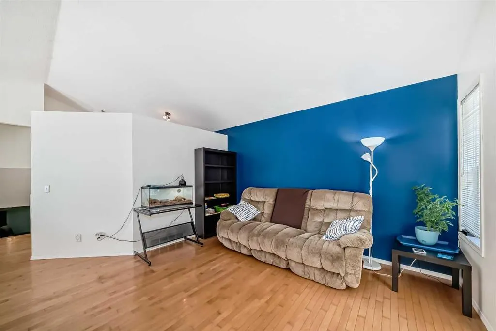 22 Harvest Rose Place NE
