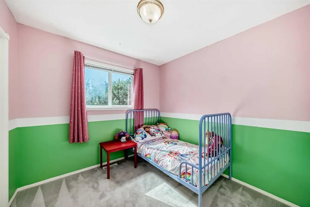 22 Harvest Rose Place NE