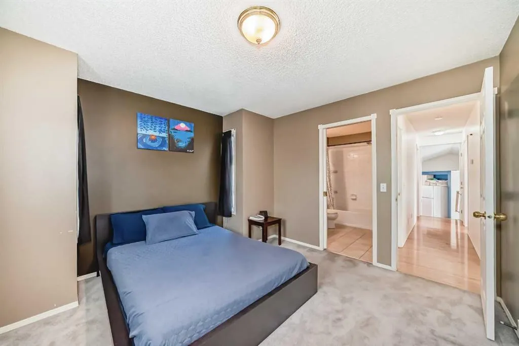22 Harvest Rose Place NE