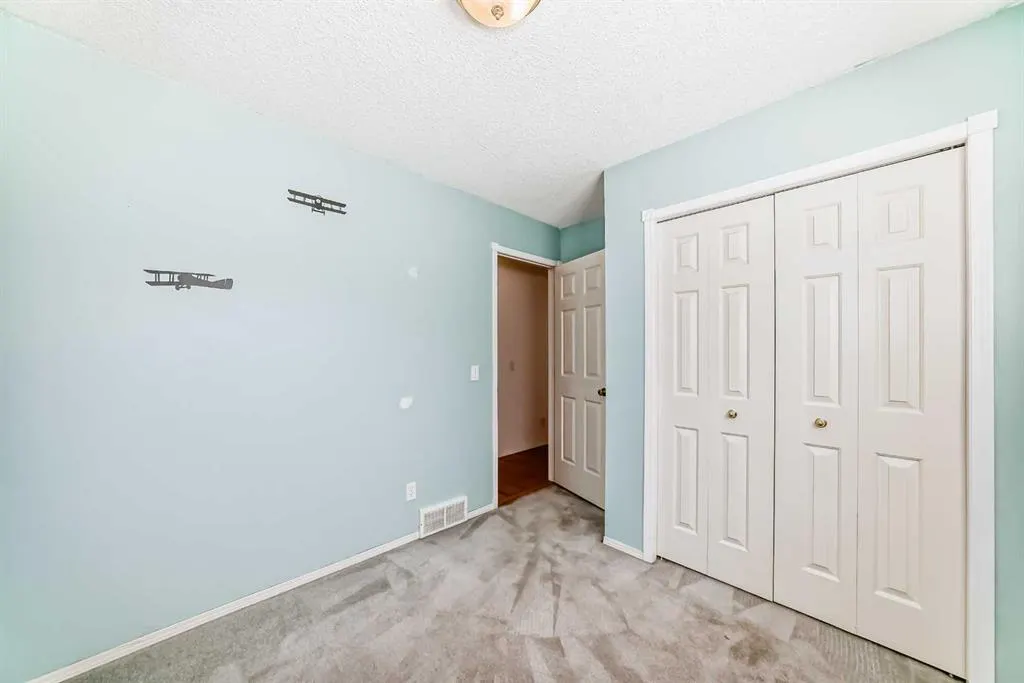 22 Harvest Rose Place NE