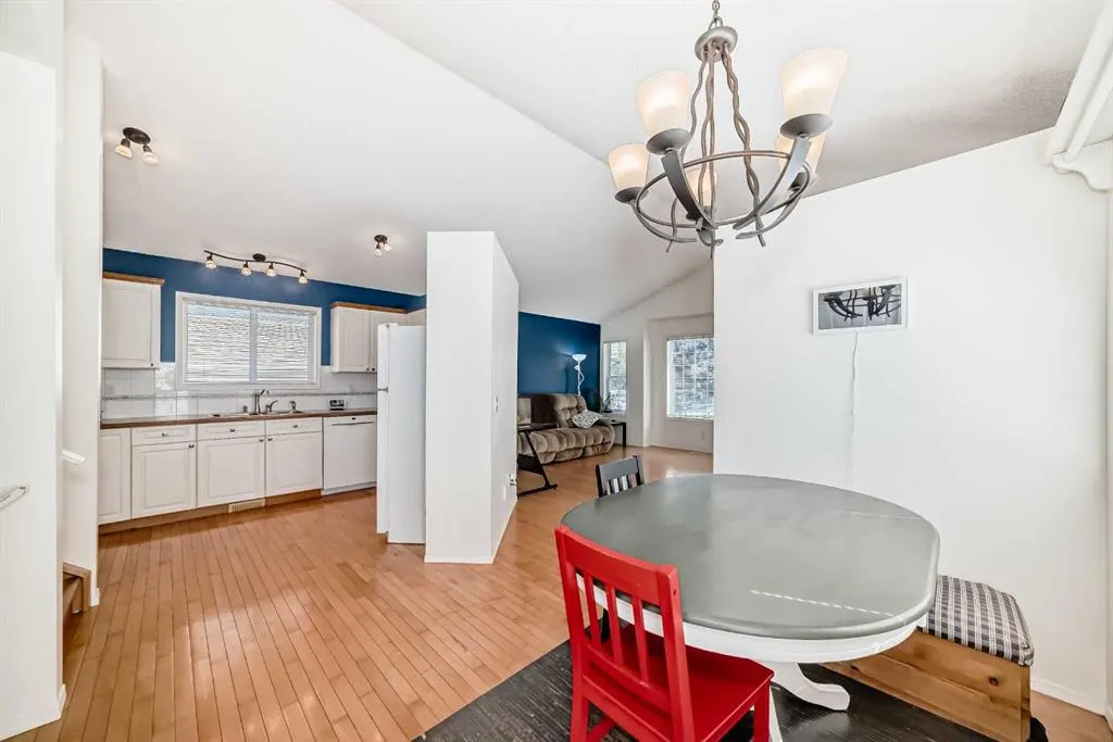 22 Harvest Rose Place NE