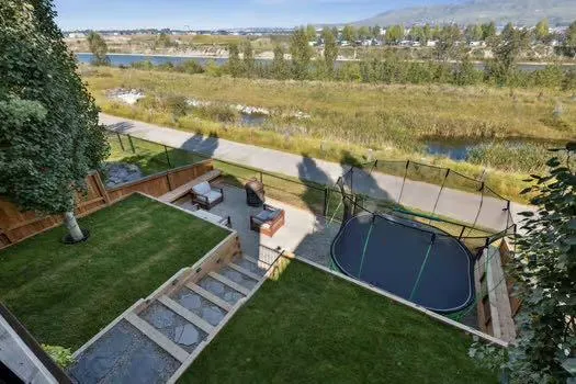 50 Riviera View