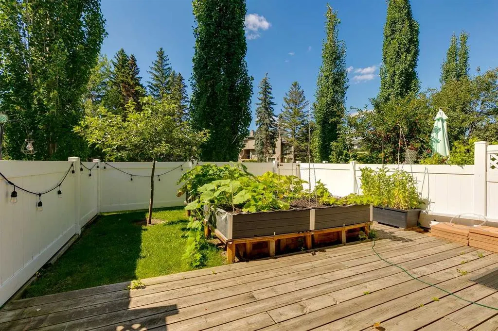 305 Brae Glen Road SW