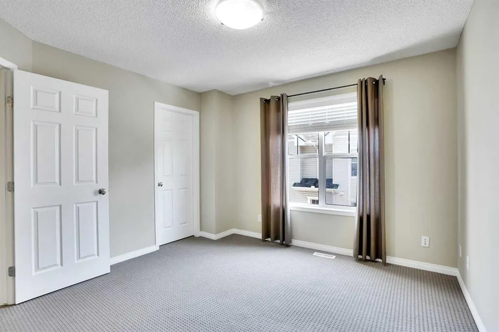 3174 New Brighton Gardens SE