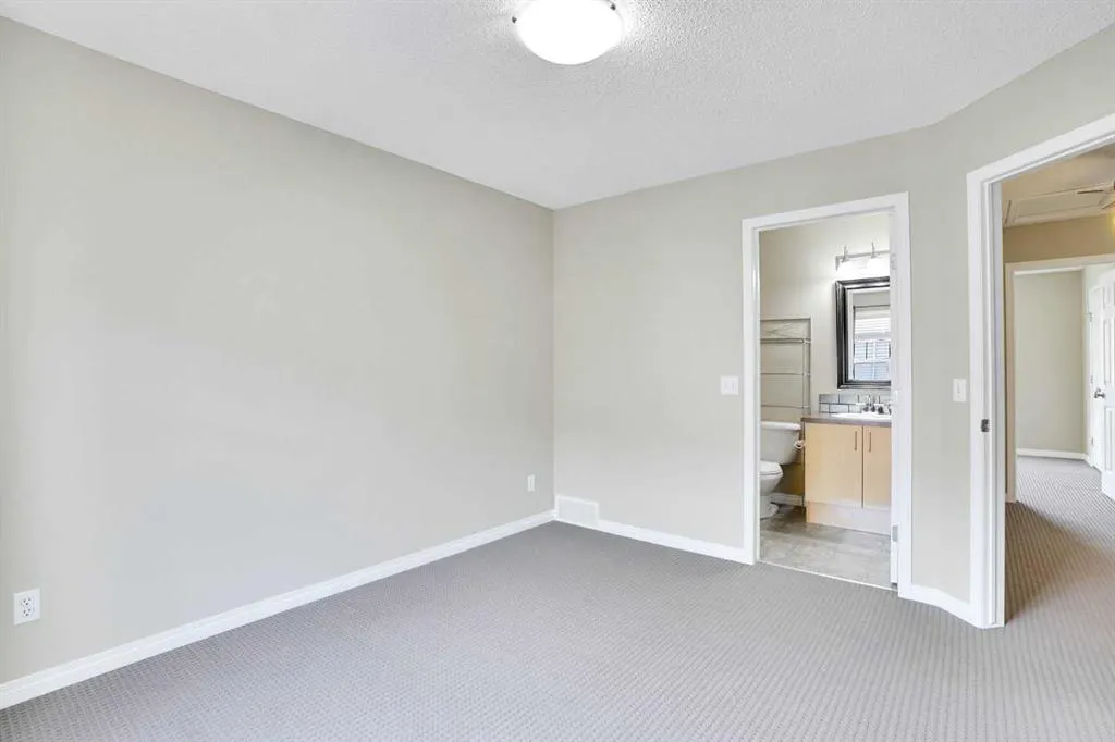 3174 New Brighton Gardens SE
