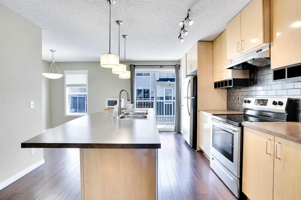3174 New Brighton Gardens SE