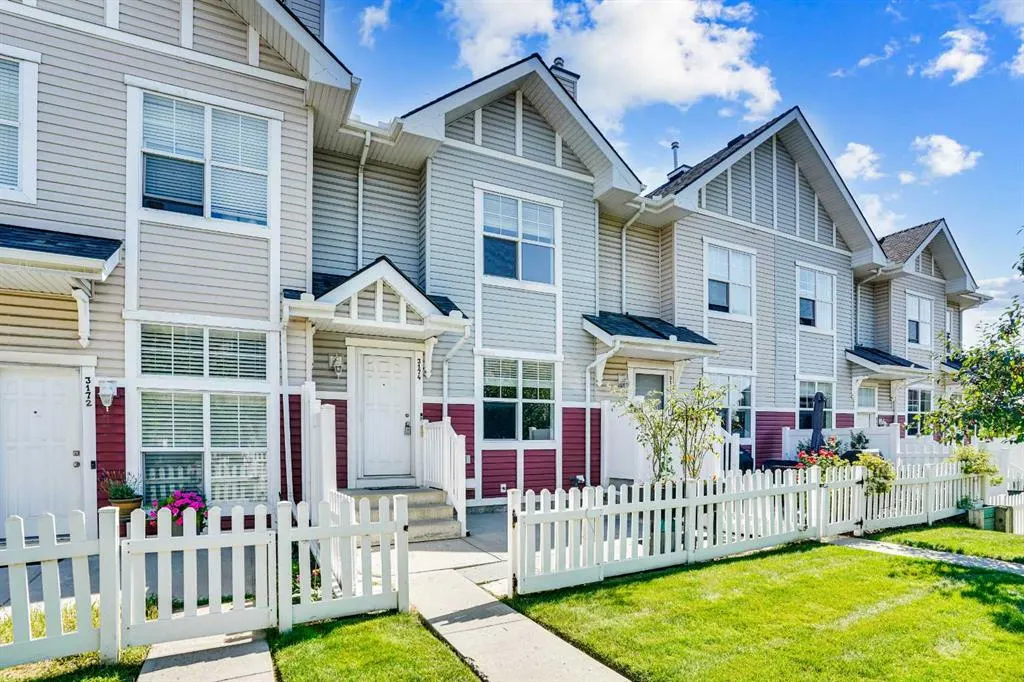 3174 New Brighton Gardens SE