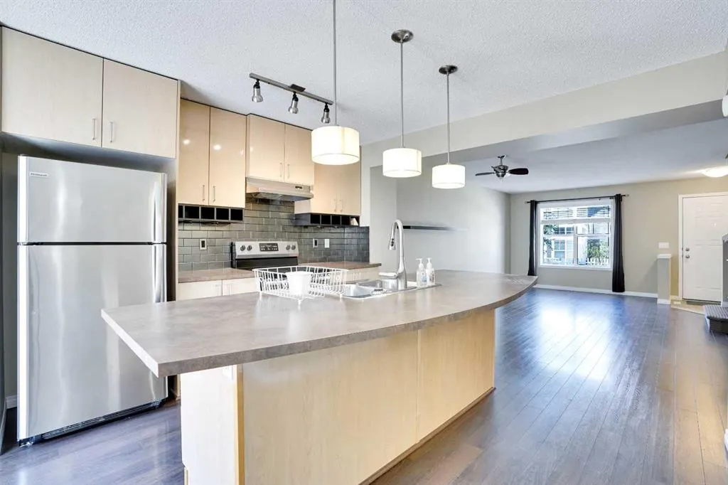 3174 New Brighton Gardens SE
