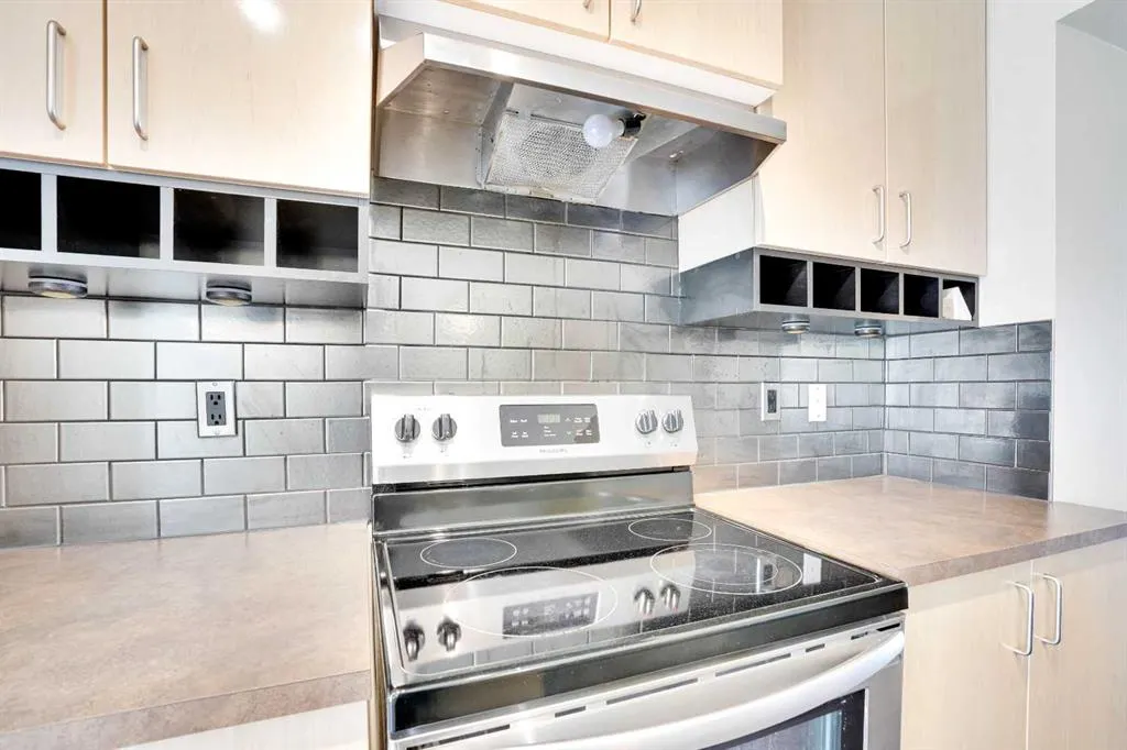 3174 New Brighton Gardens SE