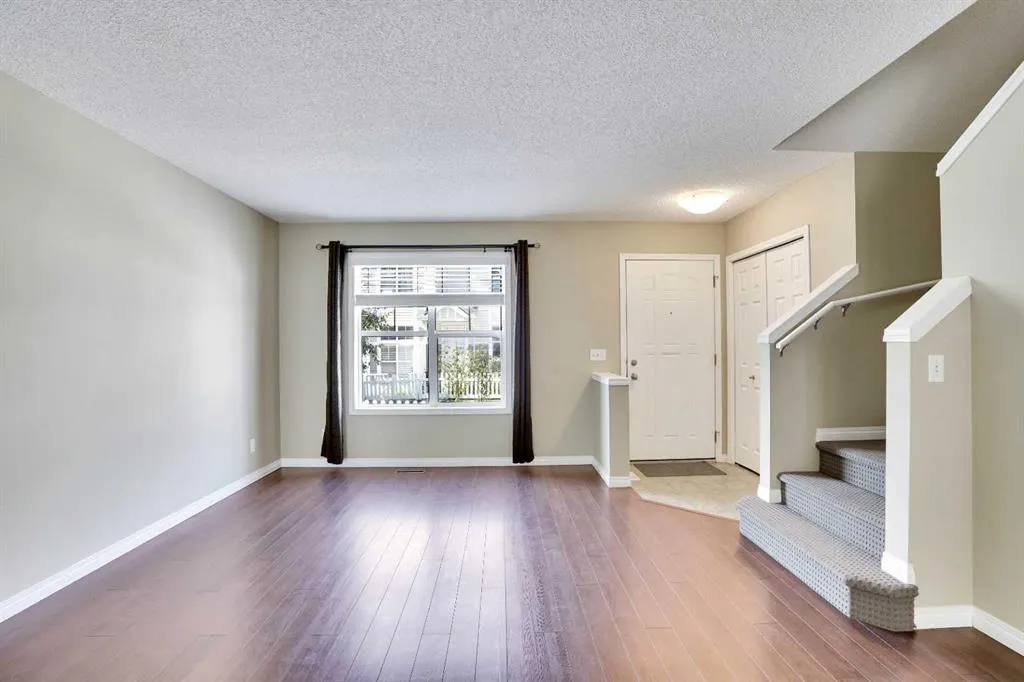 3174 New Brighton Gardens SE