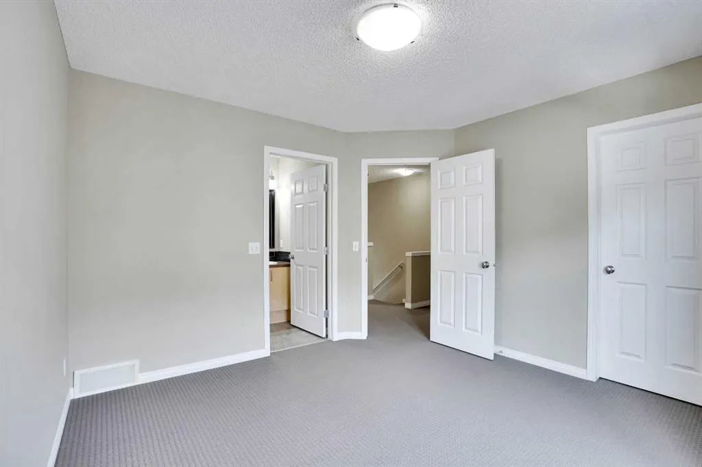 3174 New Brighton Gardens SE