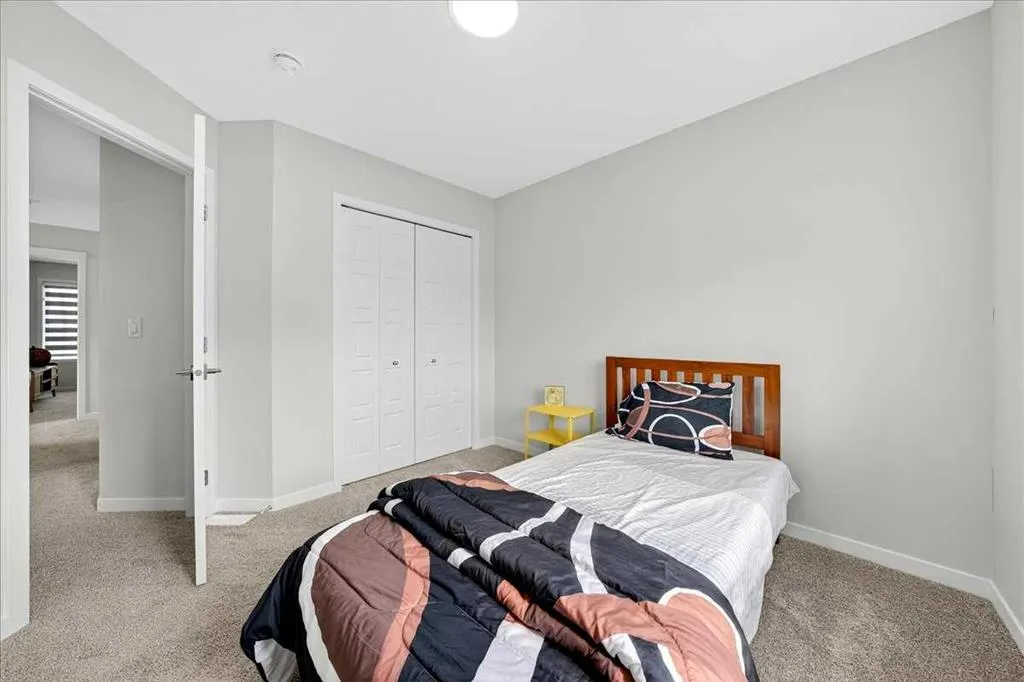 10 Lucas Close NW