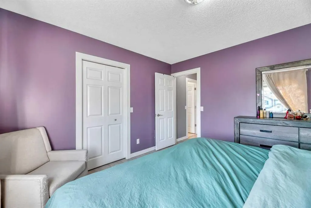 237 Willowbrook Close NW
