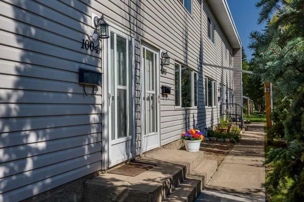 4719 33 Street, #1003