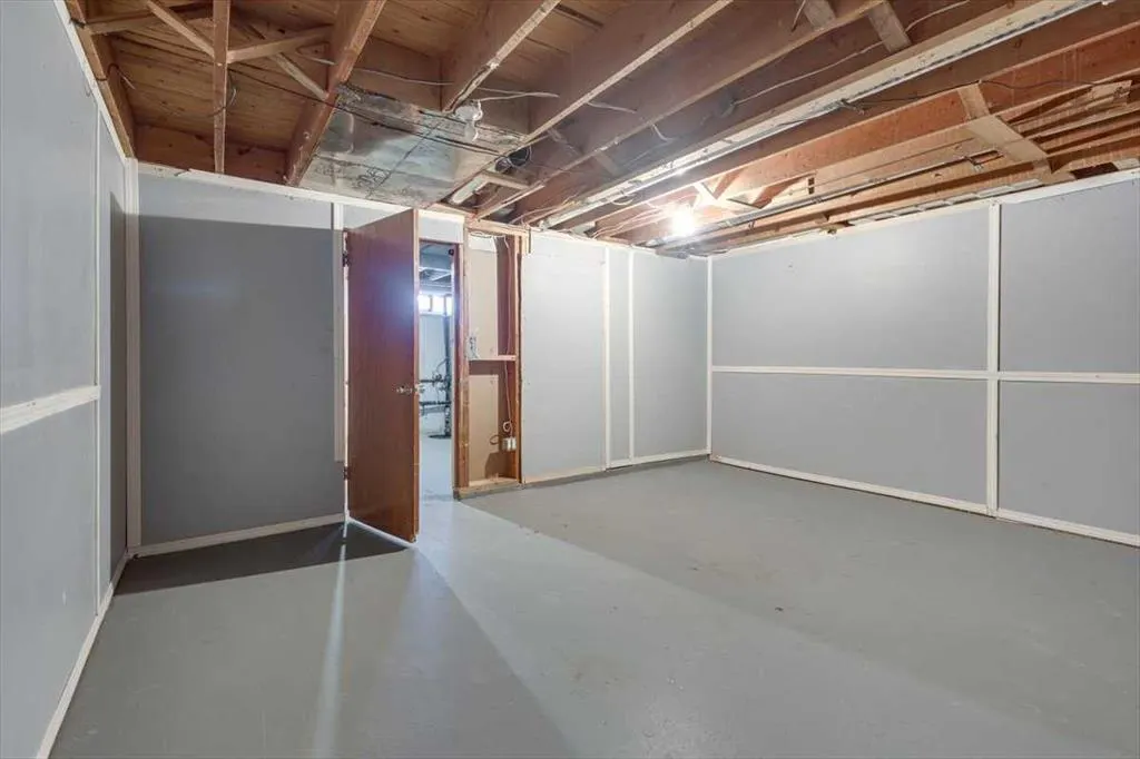 4719 33 Street, #1003