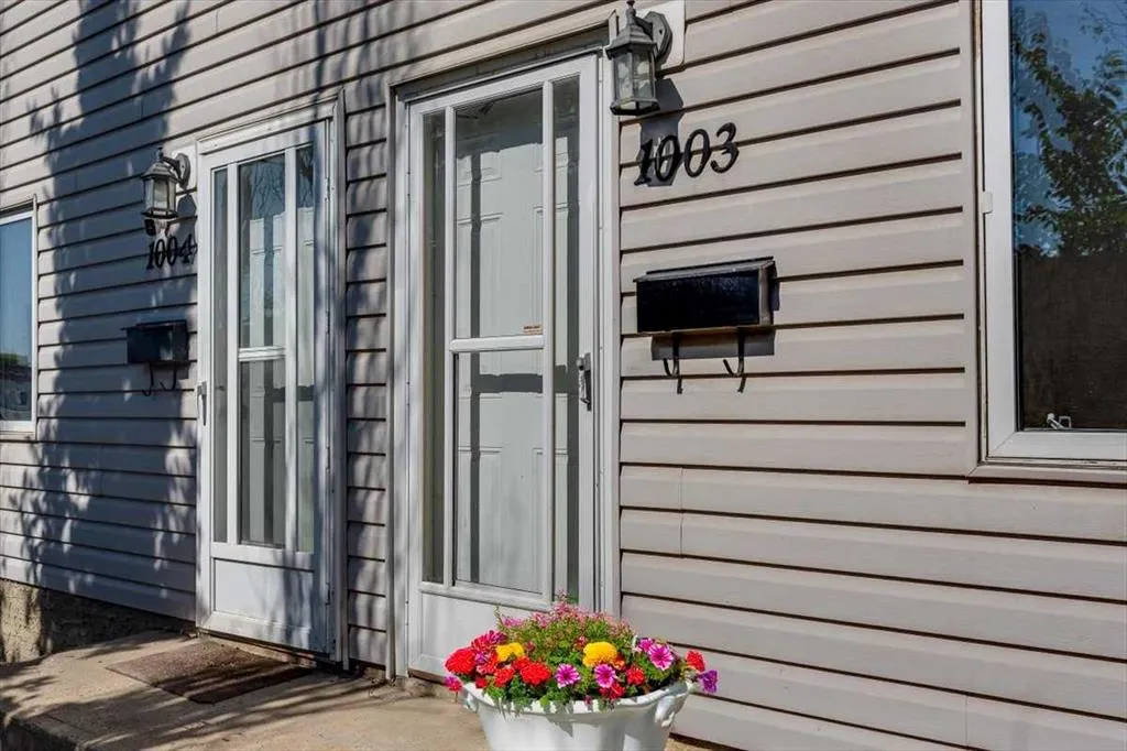 4719 33 Street, #1003
