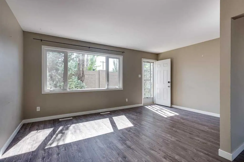 4719 33 Street, #1003