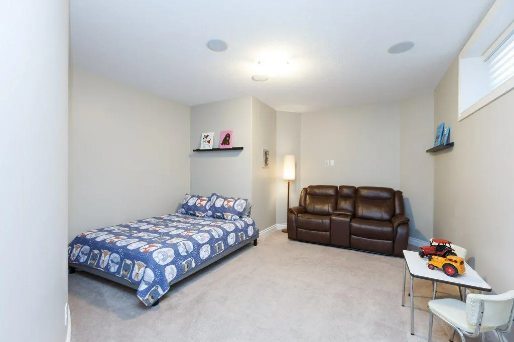 2413 Bayside Circle SW