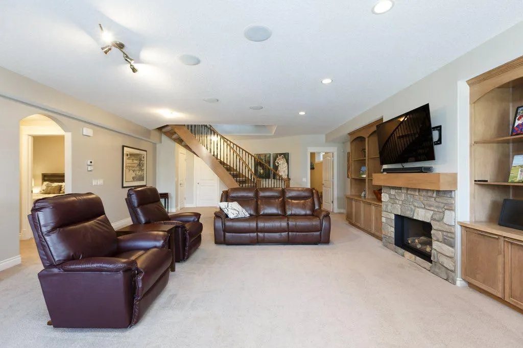 2413 Bayside Circle SW