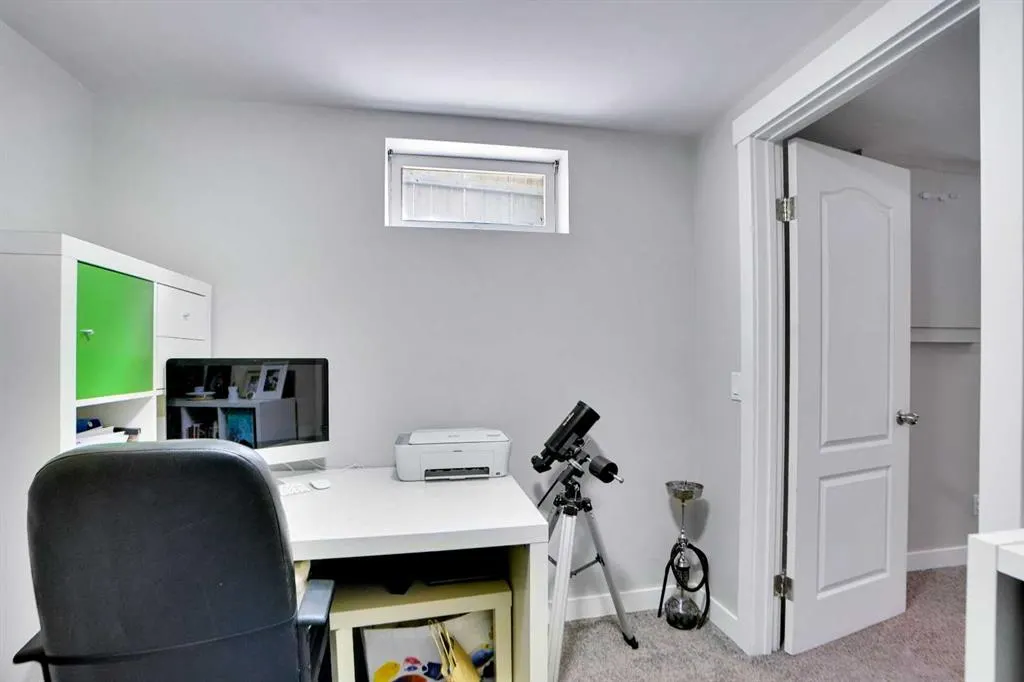 103 Castlebury Way NE