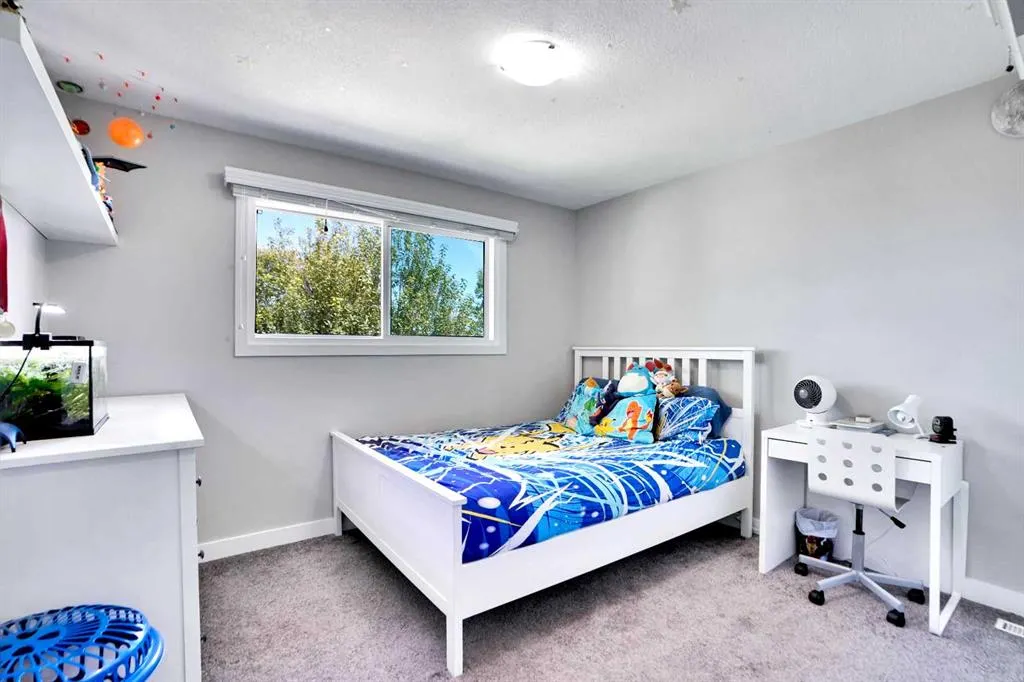 103 Castlebury Way NE