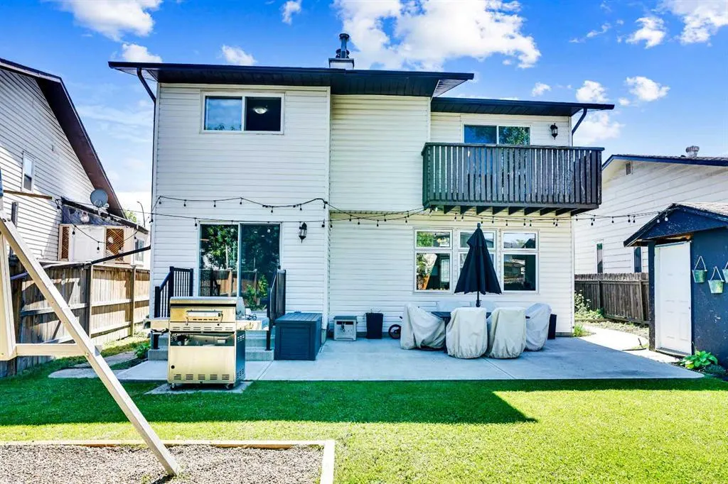 103 Castlebury Way NE