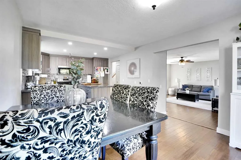 103 Castlebury Way NE