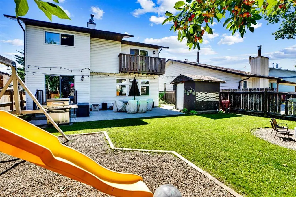 103 Castlebury Way NE