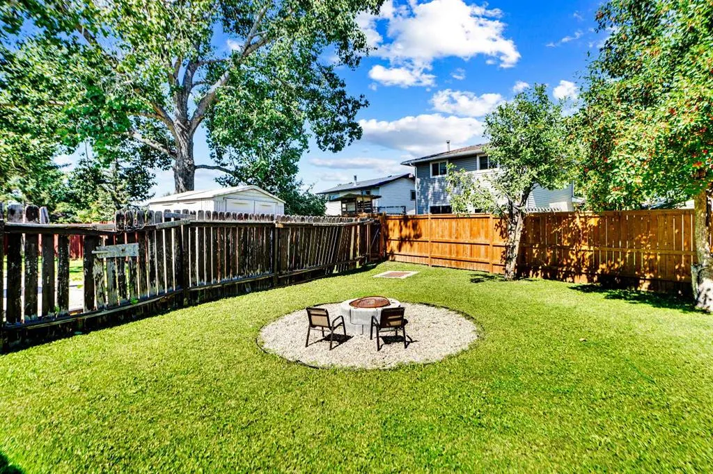 103 Castlebury Way NE
