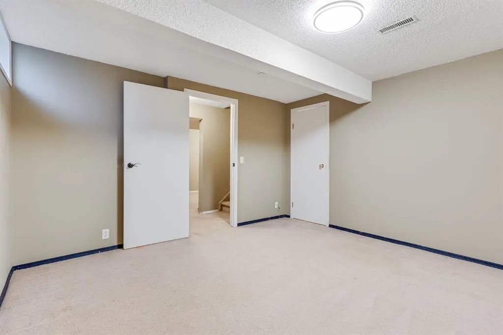 212 Mckerrell Way SE