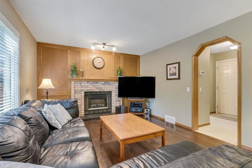 212 Mckerrell Way SE
