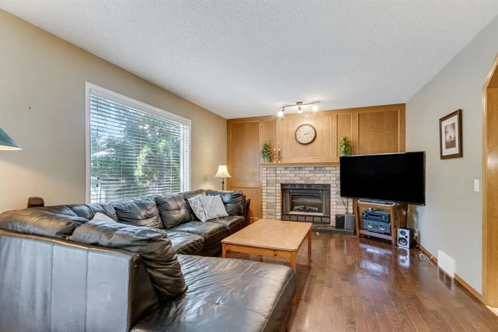 212 Mckerrell Way SE