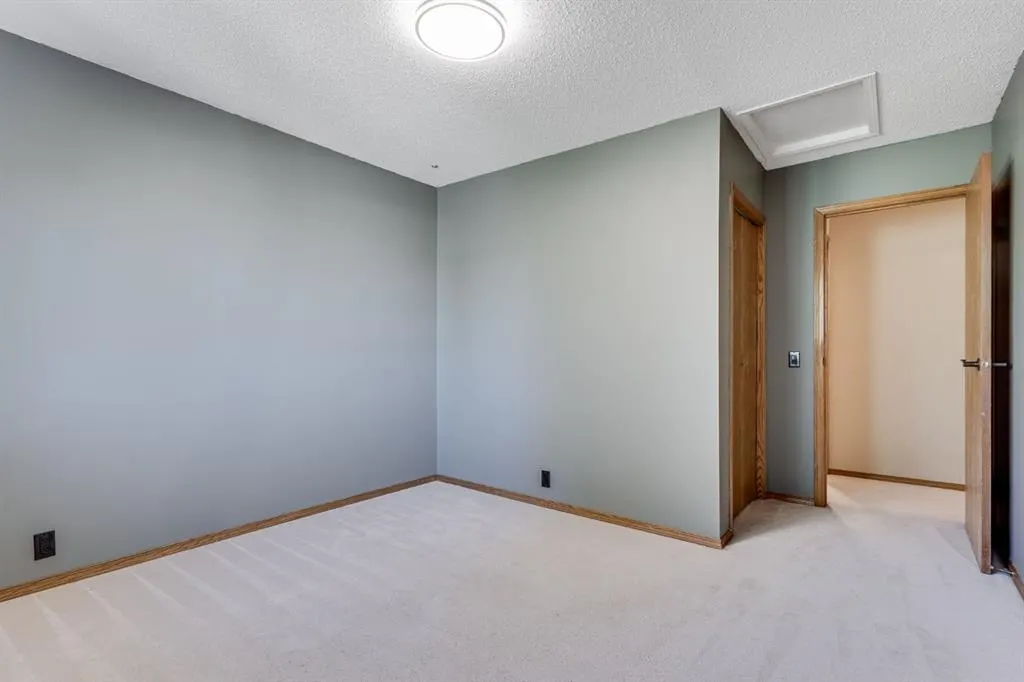 212 Mckerrell Way SE