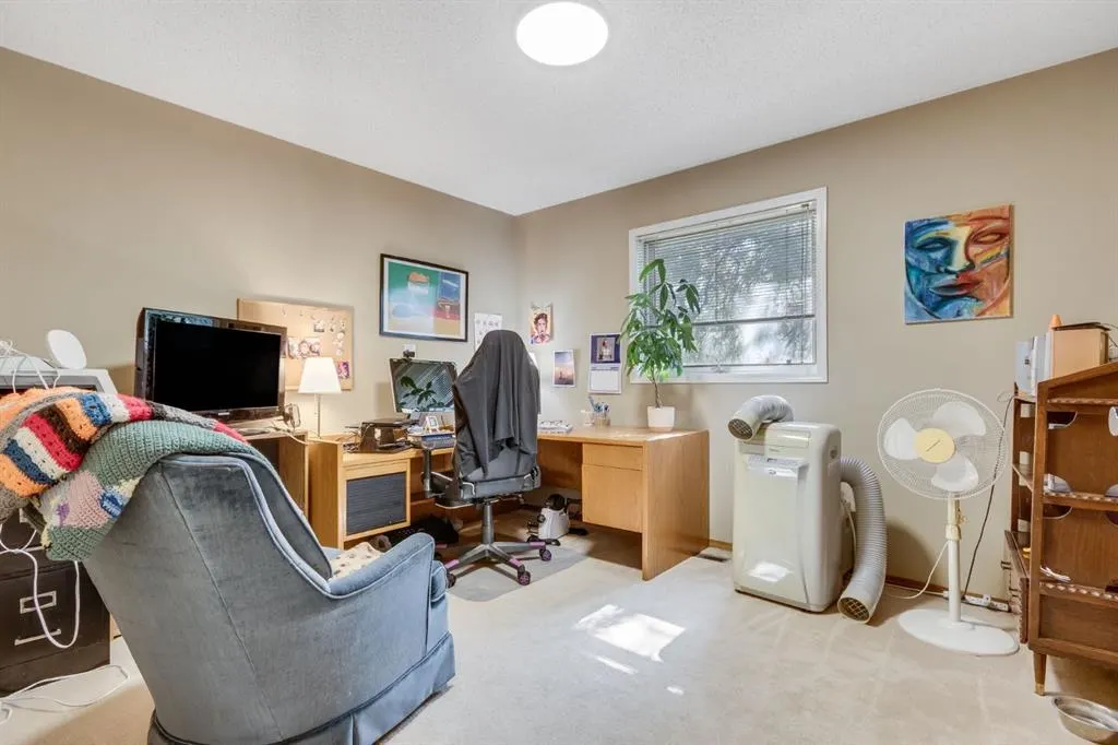 212 Mckerrell Way SE