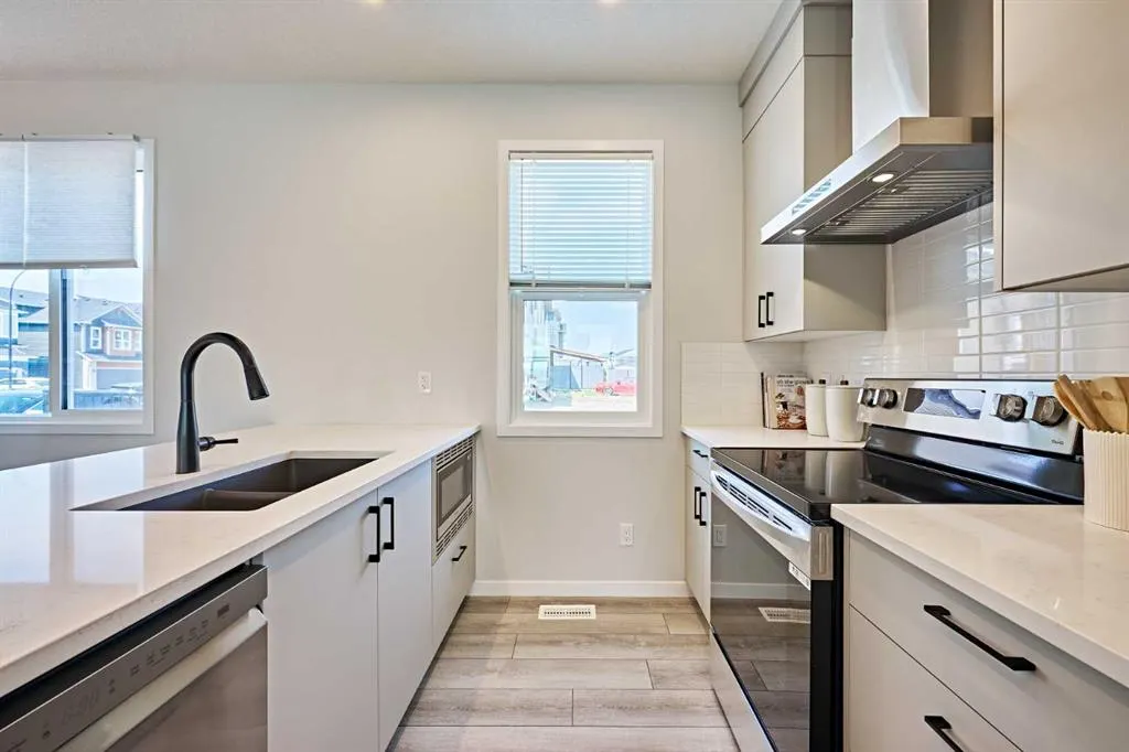 148 Setonstone Manor SE