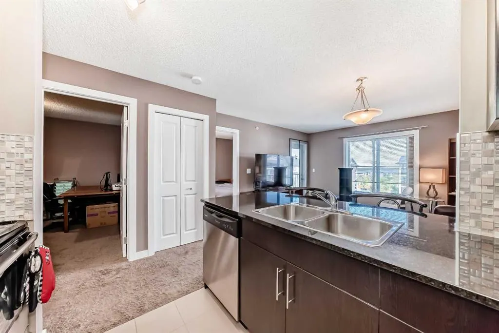 81 Legacy Boulevard SE, #3407