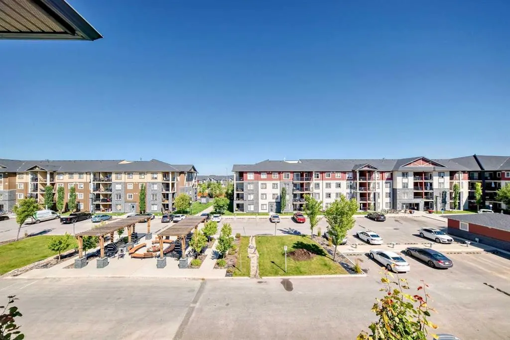 81 Legacy Boulevard SE, #3407
