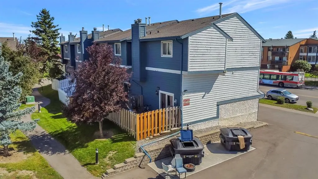 919 38 Street NE, #606