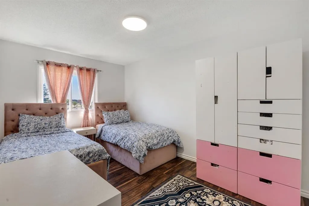 919 38 Street NE, #606