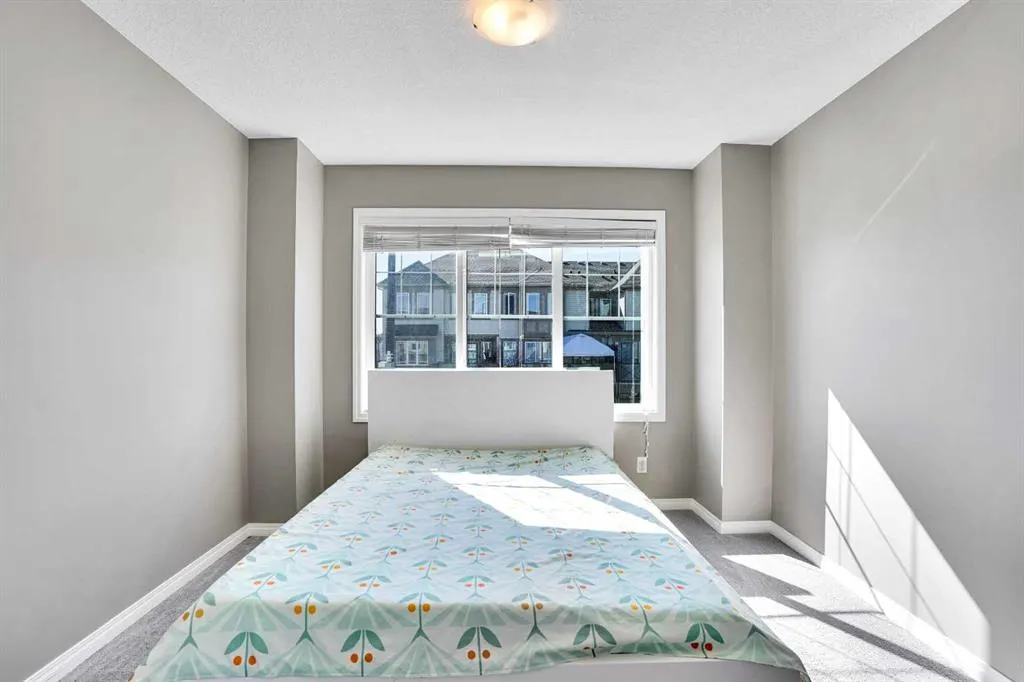 128 Cityscape Row NE