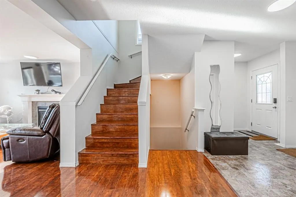 57 Saddlecrest Park NE