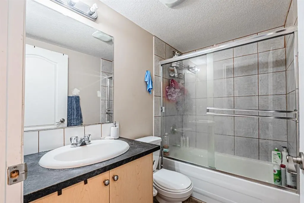 57 Saddlecrest Park NE