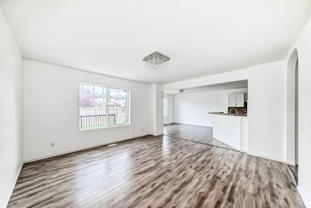 120 Springmere Grove