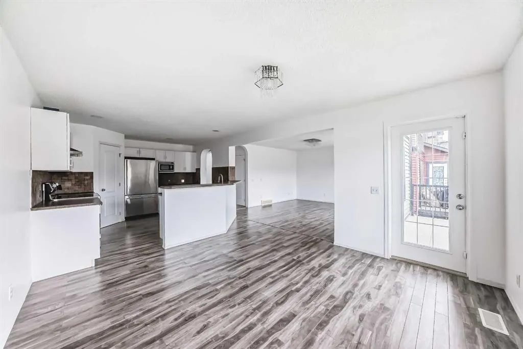 120 Springmere Grove