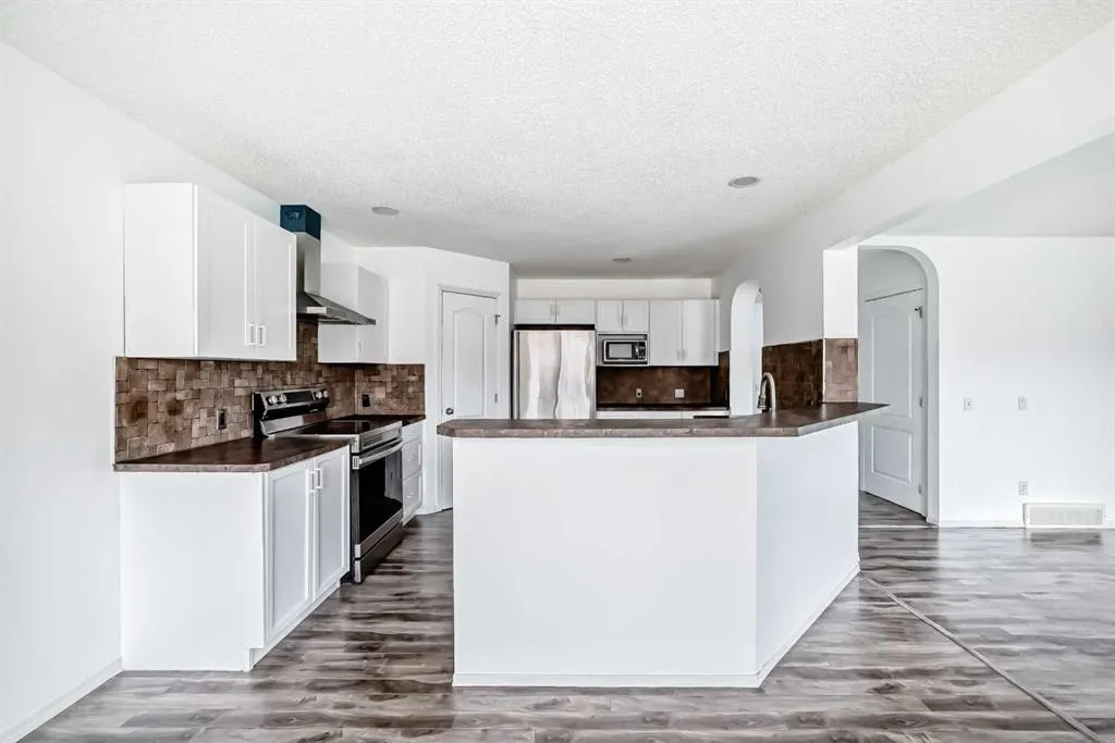 120 Springmere Grove